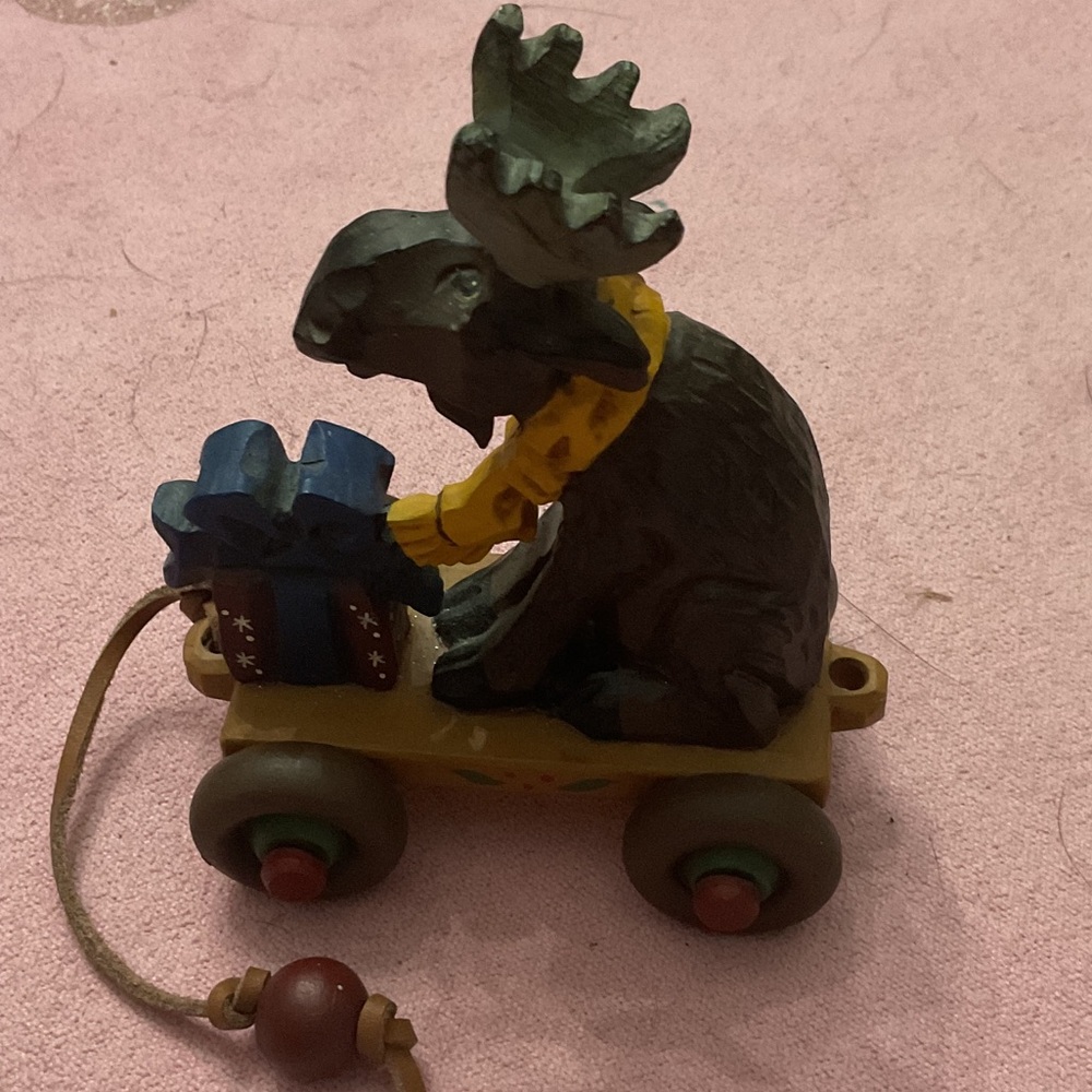 David Frykman Studio G Moose Pull Toy with Yellow Scarf and Blue Gift - Picture 3 of 4